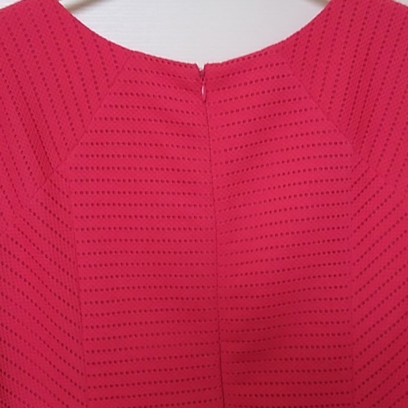 Women's dress - Picture 5 of 6